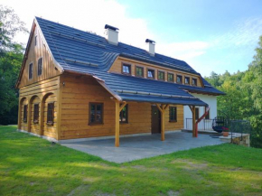 Na jelení stezce, Chřibská